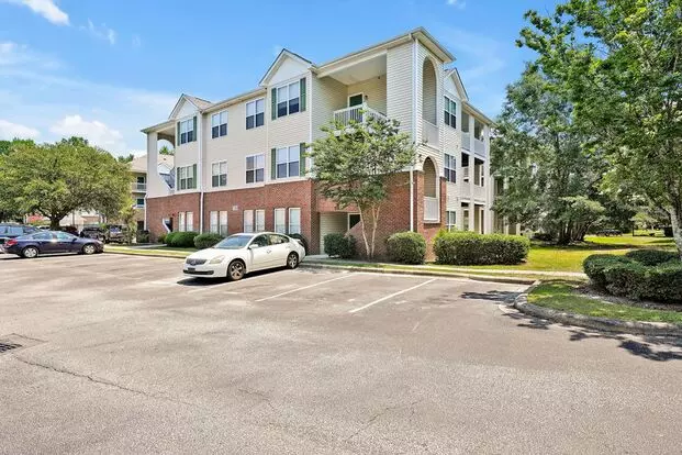 Azalea Trace Julie Lees Apartment for rent in Wilmington, NC