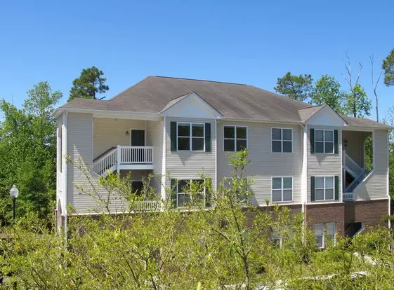 Azalea Trace Apartment for rent in Wilmington, NC