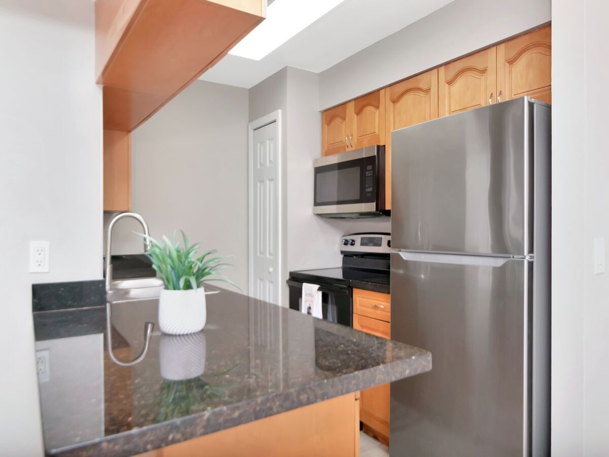 Curated visual reference: Visual Reference: Gated 2Br Home In Brandon With Resort Amenities Apartments Brandon