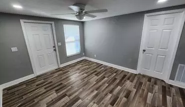 3 of 16 Renovated- Ground Floor -1 Bedroom 1 Bathroom W/ Back Yard For Lease In Brandon House for rent in Brandon, FL