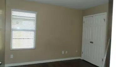 4 of 7 W. Day Ave. #a-b 632 Apartment for rent in Bakersfield, CA