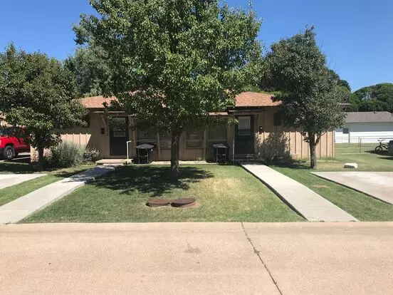 2112-2114 Tyler Apartment for rent in Great Bend, KS