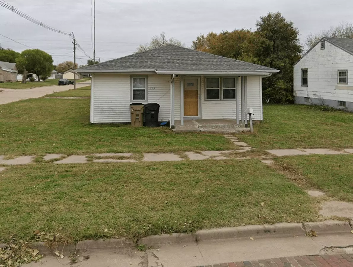 523 E. 4th House for rent in Hoisington, KS