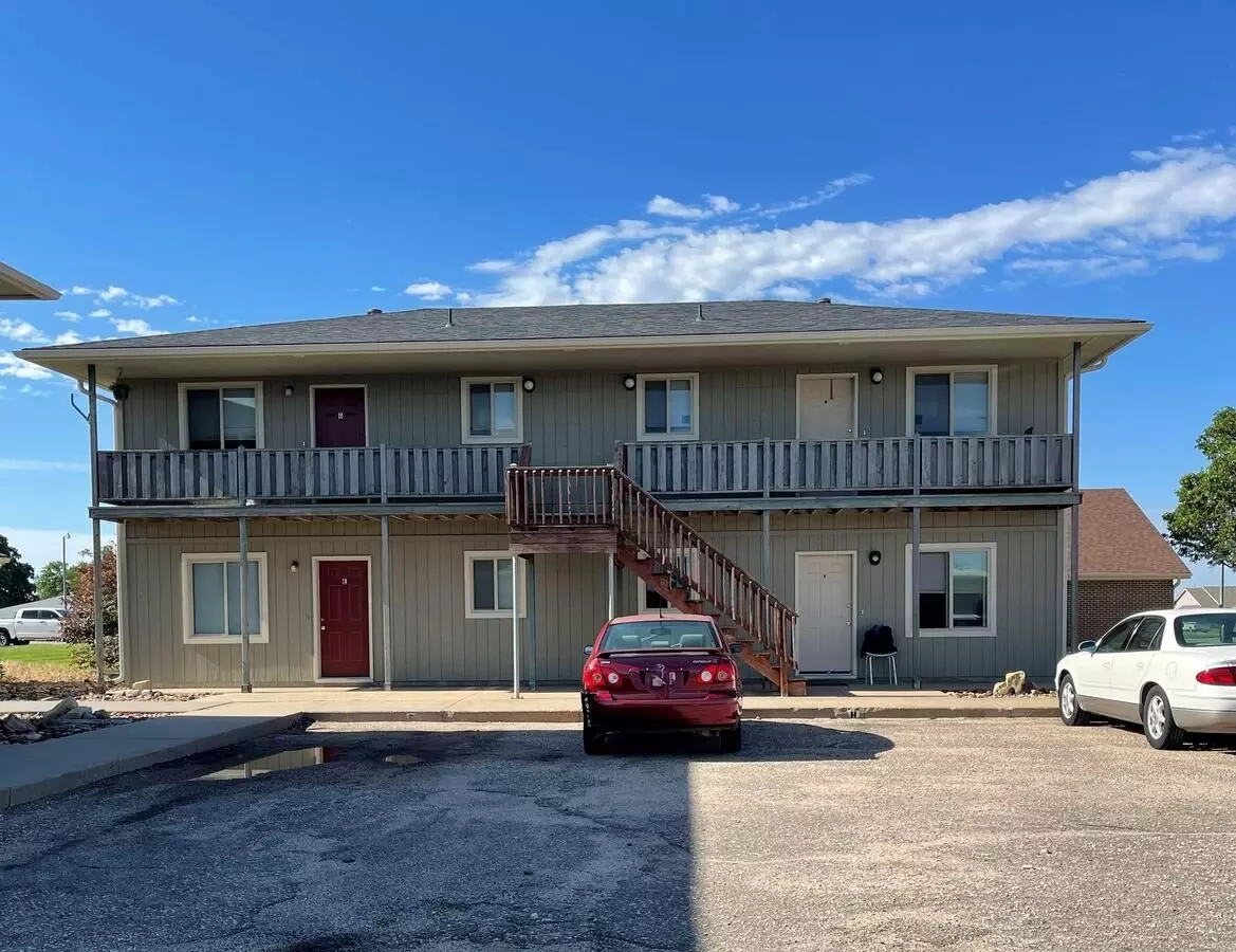 2 of 4 Cedarcrest Apartment for rent in Great Bend, KS
