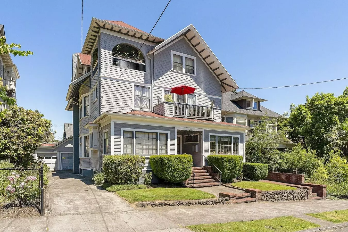 2 of 4 24Th & Irving Apartment for rent in Portland, OR