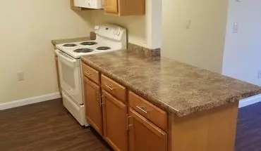 4 of 16 10 Center St Apartment for rent in Merrimack, NH