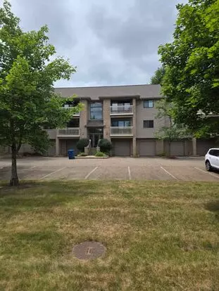 3800 Rosemont Blvd- Fairlawn Ohio 2 Bedroom 2 Bath Condo Apartment for rent in Fairlawn, OH