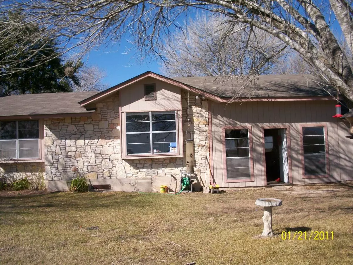 Welcome Home To 4910 Stapper Road! House for rent in St Hedwig, TX