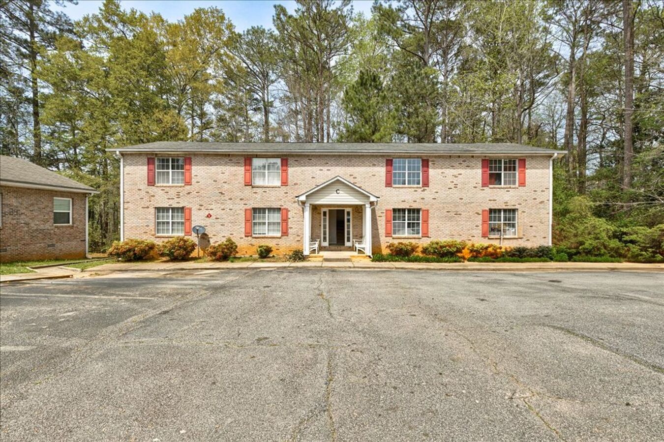 Welcome To 111 Burke Street – A Hidden Gem In... Apartments Stockbridge, GA