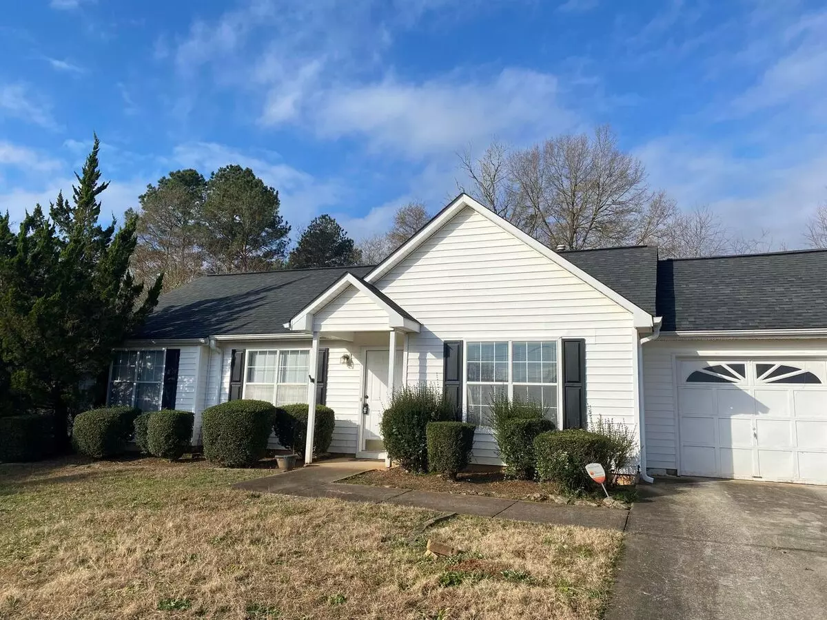 Welcome To This Charming 3-bedroom, 2-bathroom Home Located In The Delightful Community Of Rex, Ga. House for rent in Rex, GA
