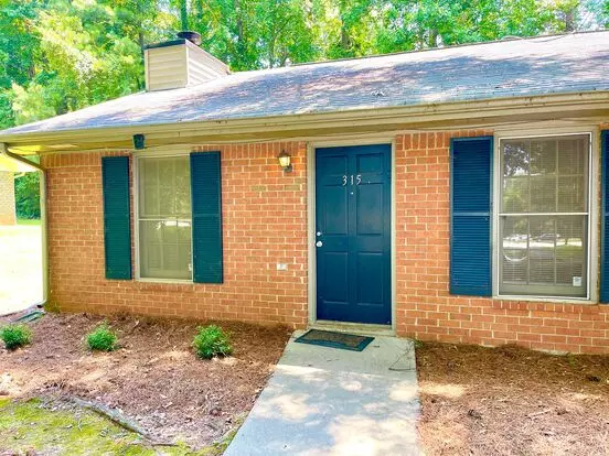 Welcome To This Charming 2-bedroom, 2-bathroom Home Located In The Vibrant Community Of Fayetteville, Ga. Apartment for rent in Fayetteville, GA
