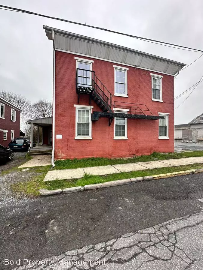 816 S Railroad St Apartment for rent in Myerstown, PA