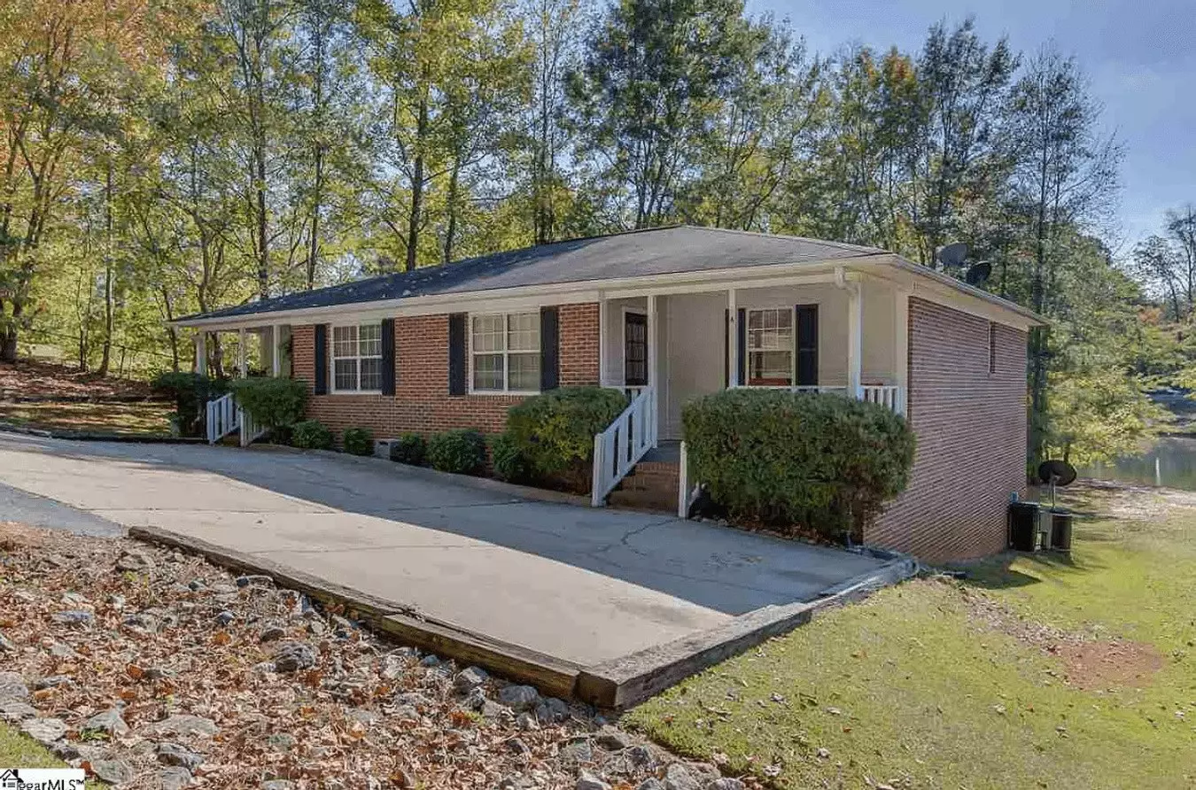 2 Bed, 1 Bath Duplex Unit Available In Travelers Rest House for rent in Travelers Rest, SC