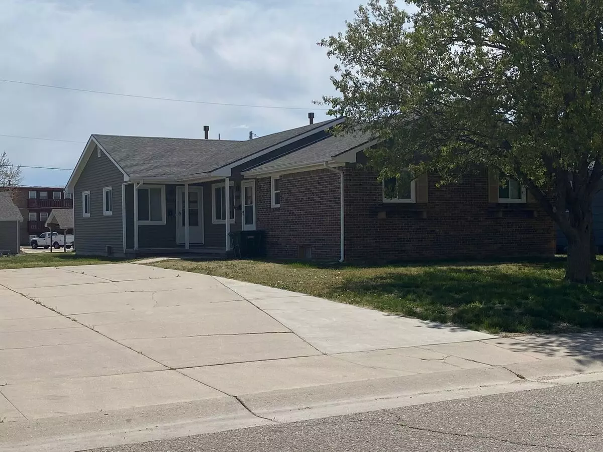 2605-2607 28th Street Apartment for rent in Great Bend, KS
