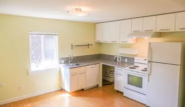 3 of 11 Bright Top-floor, 2 Bedroom Apartment In Magnolia! Apartment for rent in Seattle, WA