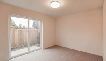 2 of 21 Newer Air-conditioned 3 Primary Bedroom Townhome North Edmonds Area House for rent in Edmonds, WA