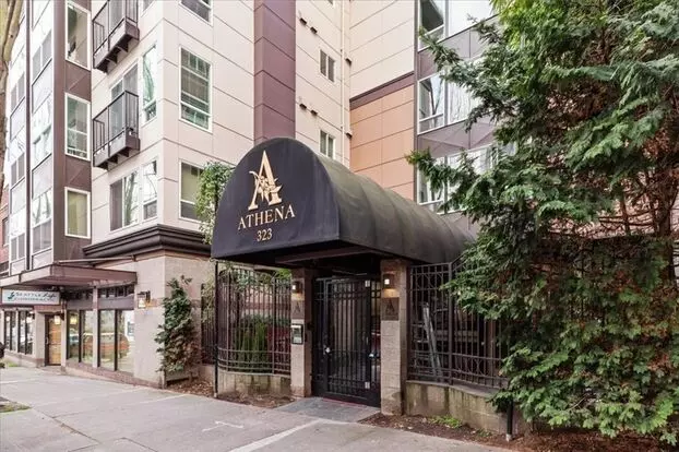 Beautiful Condo In The Heart Of Queen Anne Apartment for rent in Seattle, WA Beautiful Condo In The Heart Of Queen Anne Apartment for rent in Seattle, WA