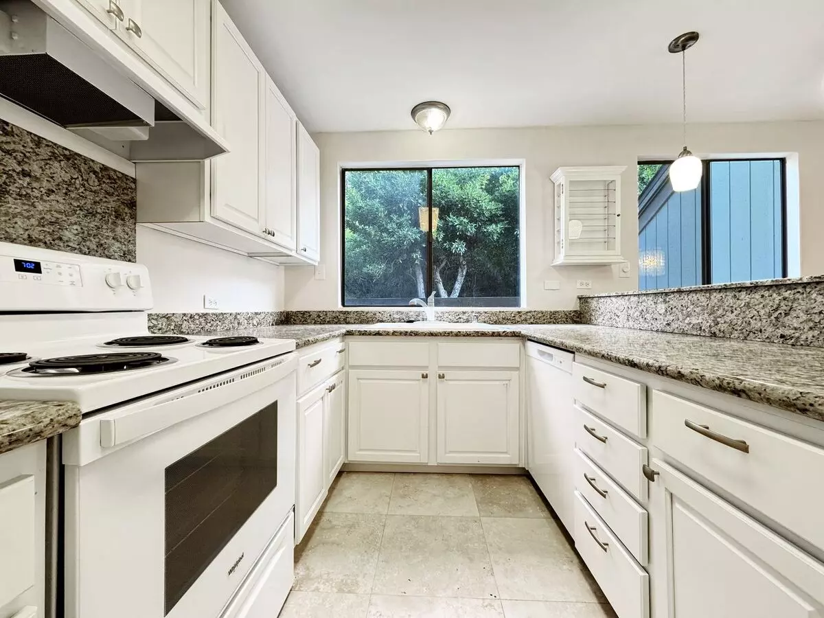 Pet Friendly Hawaii Kai Townhouse With A/c House for rent in Honolulu, HI