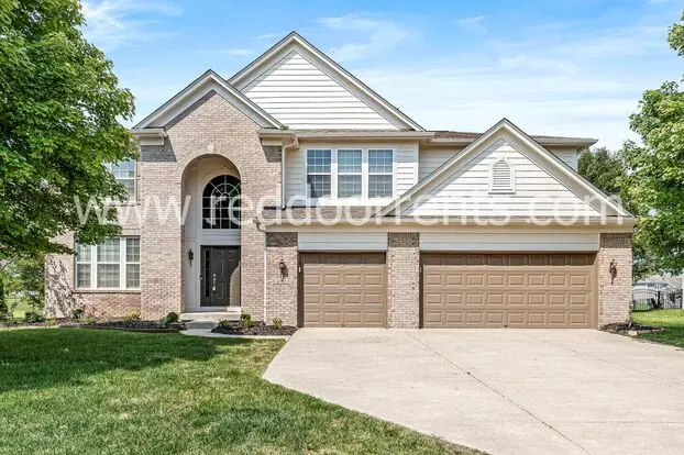 4712 Pebblepointe Pass Apartment for rent in Zionsville, IN