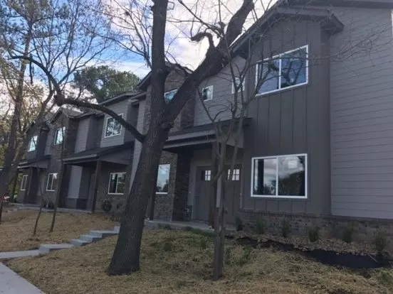 303/307 E Appleby Road Apartment for rent in Fayetteville, AR