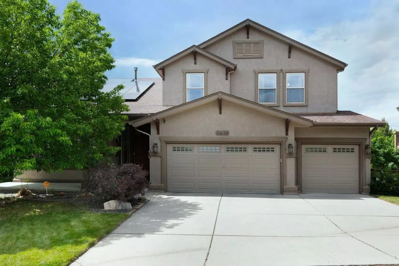 Elegant Mountain-view Retreat In Stone Crossing With Walk-out Basement & Designer Finishes House for rent in Colorado Springs, CO