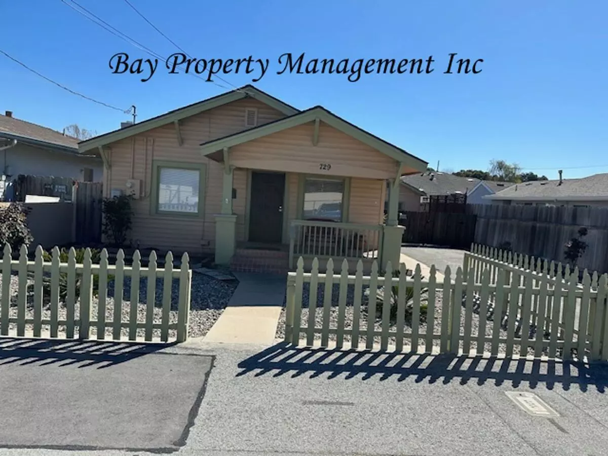 Fully Furnished 3 Bedroom 2 Bath Home In South Salinas! House for rent in Salinas, CA