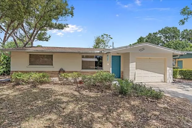 Annual 3 Bed 2 Bath Single Family Home W/ 1-car Garage For $2,000 A Month Apartment for rent in Sarasota, FL