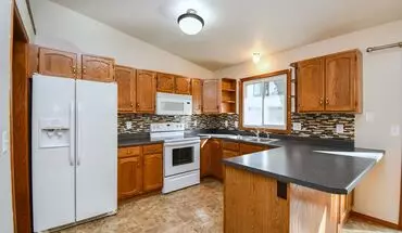 4 of 42 705 N Montgomery Ct House for rent in Sioux Falls, SD