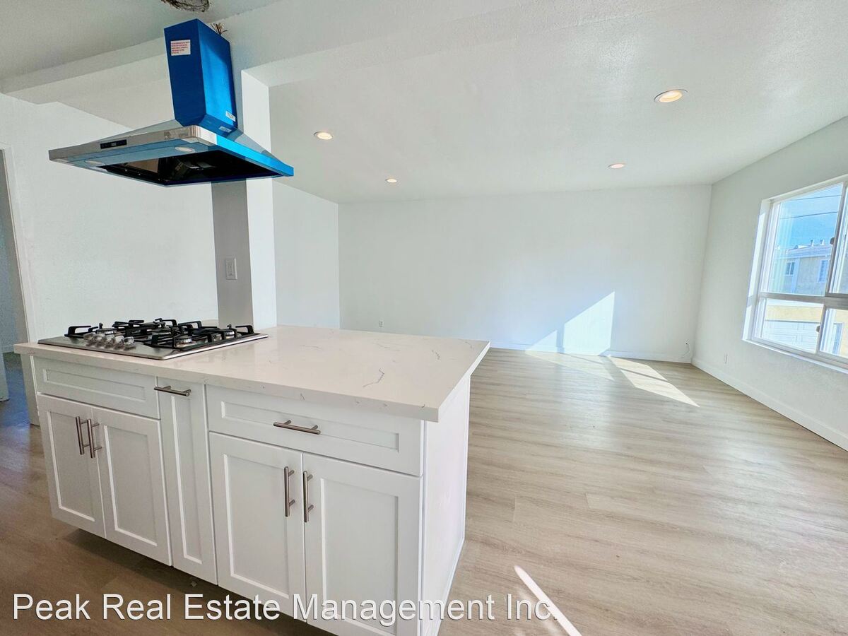 18011809 E Wilshire Ave Fullerton, CA Apartment for Rent