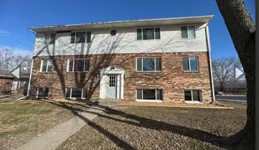 2 of 7 Hm 3240 Heatherton- For Sale Jill Carstens Apartment for rent in Davenport, IA