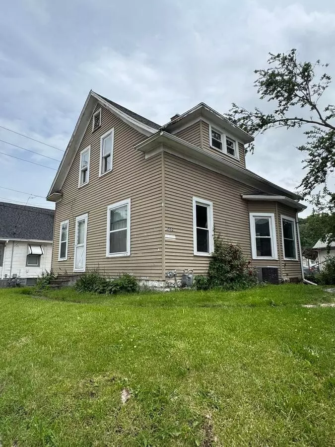 2 Bedroom 1 Bath Home In Moline House for rent in Moline, IL