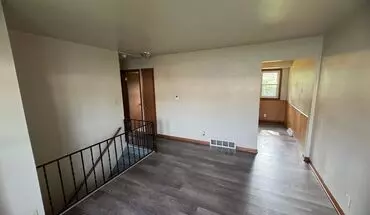 2 of 6 Hm 2607/2609 Magnolia Drive Apartment for rent in Bettendorf, IA