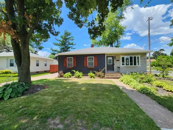 4 Bedroom In East Moline Must See!!! Apartment for rent in East Moline, IL 4 Bedroom In East Moline Must See!!! Apartment for rent in East Moline, IL