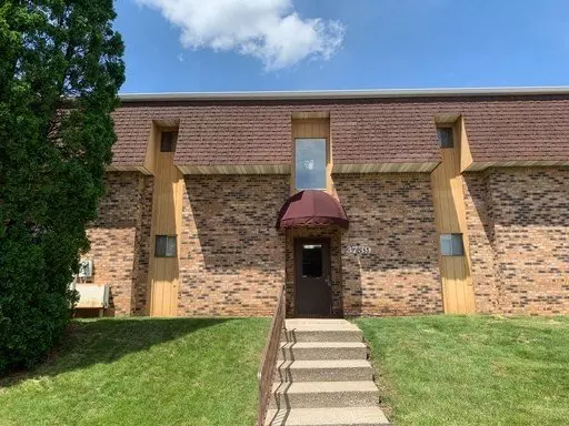 Timber Knoll - 3739 Apartment for rent in Moline, IL