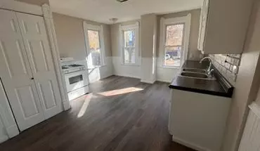2 of 8 805 W 15th St Apartment for rent in Davenport, IA