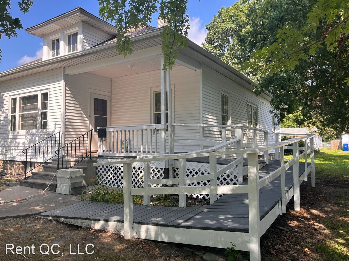 1856 30Th St Moline, IL House for Rent Rentable
