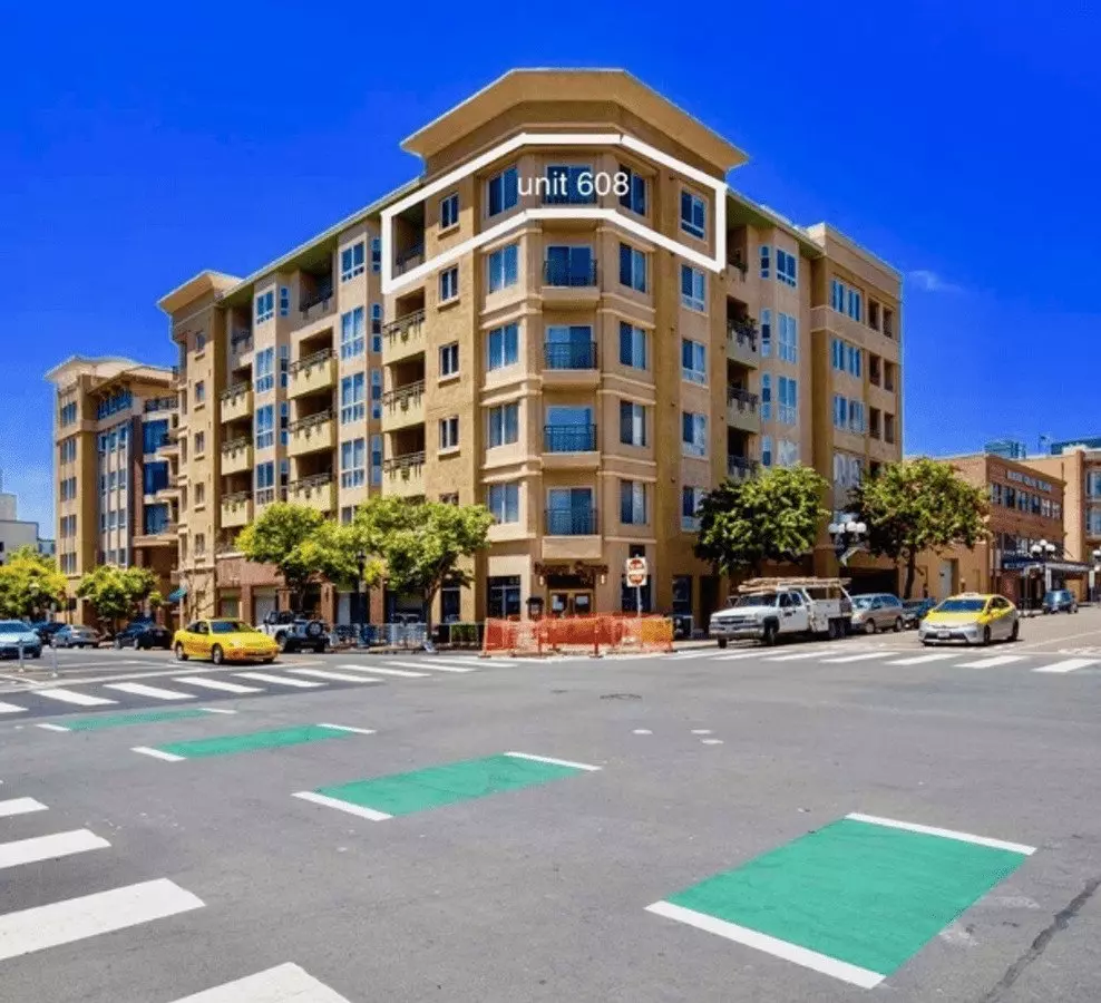 Corner Penthouse Unit House for rent in San Diego, CA