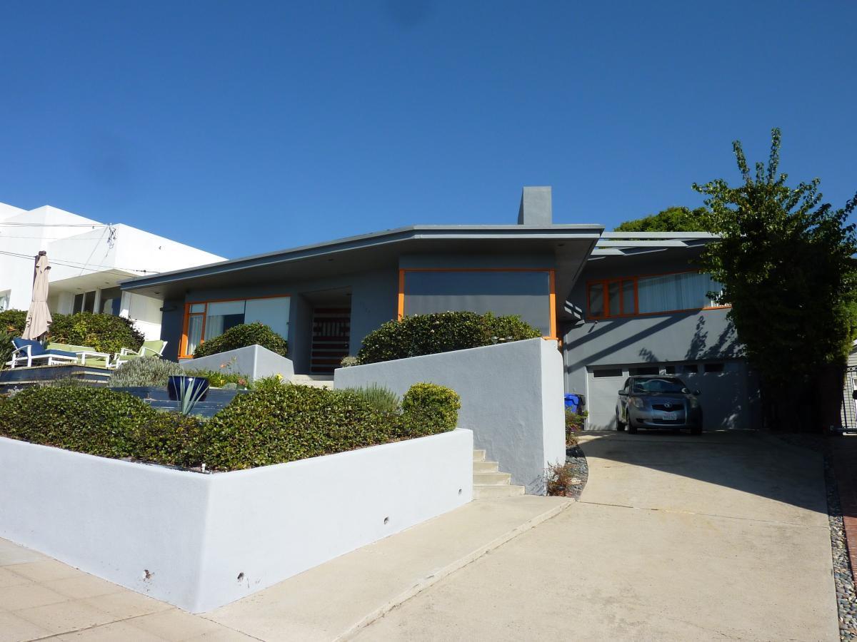 Picture Idea: Close To Downtown Mid Century Modern Home With Apartments San