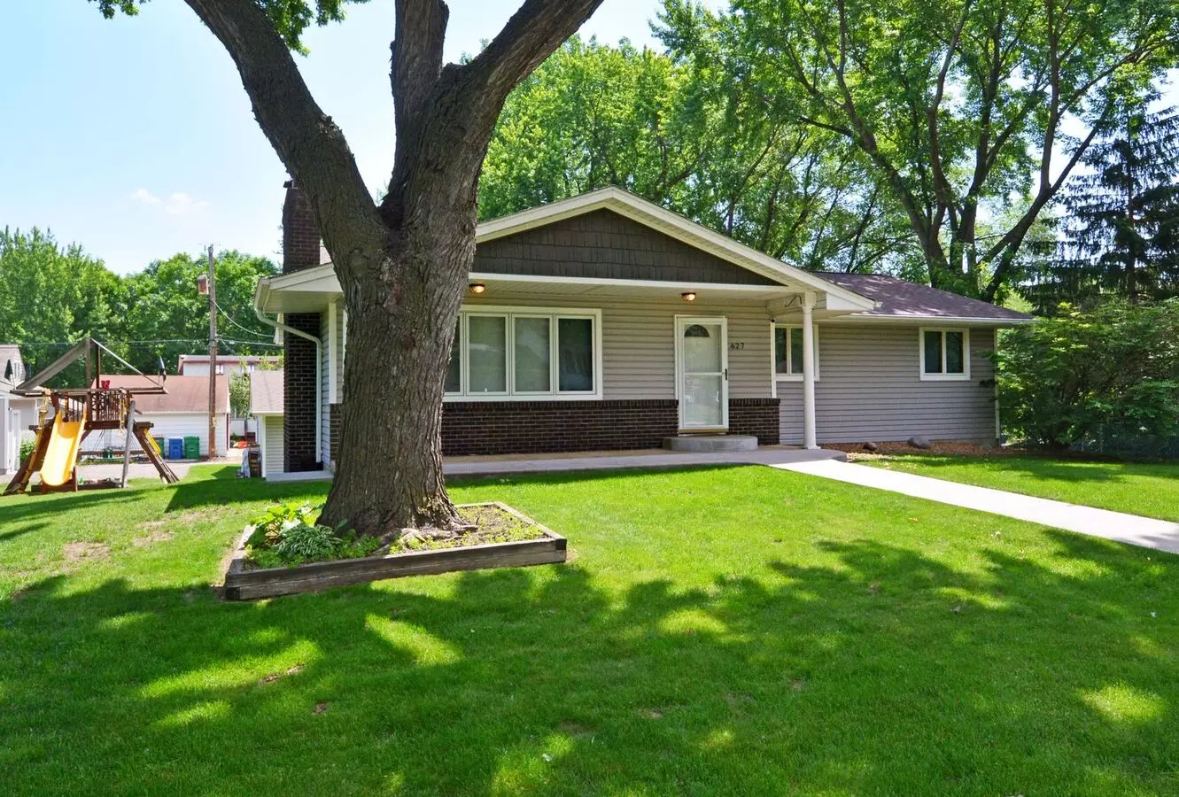Beautiful 4-bedroom Home In Prime New Brighton Location! House for rent in New Brighton, MN