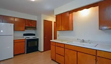2 of 8 1695 7th St E St. Paul, Mn 55106 Apartment for rent in St Paul, MN