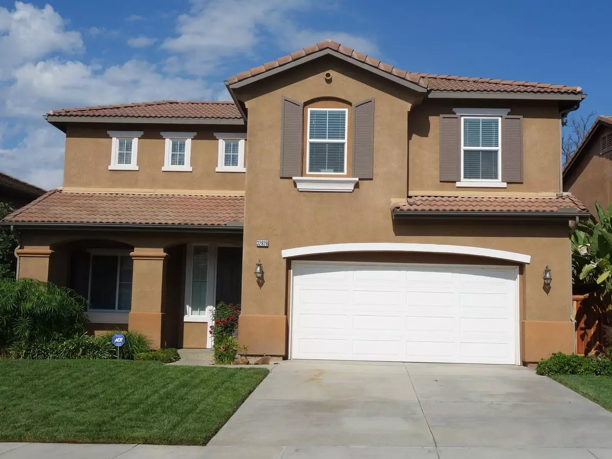 Gorgeous 5 Bedroom, 3 Bath Plus Loft - Mountain Views House for rent in Temecula, CA