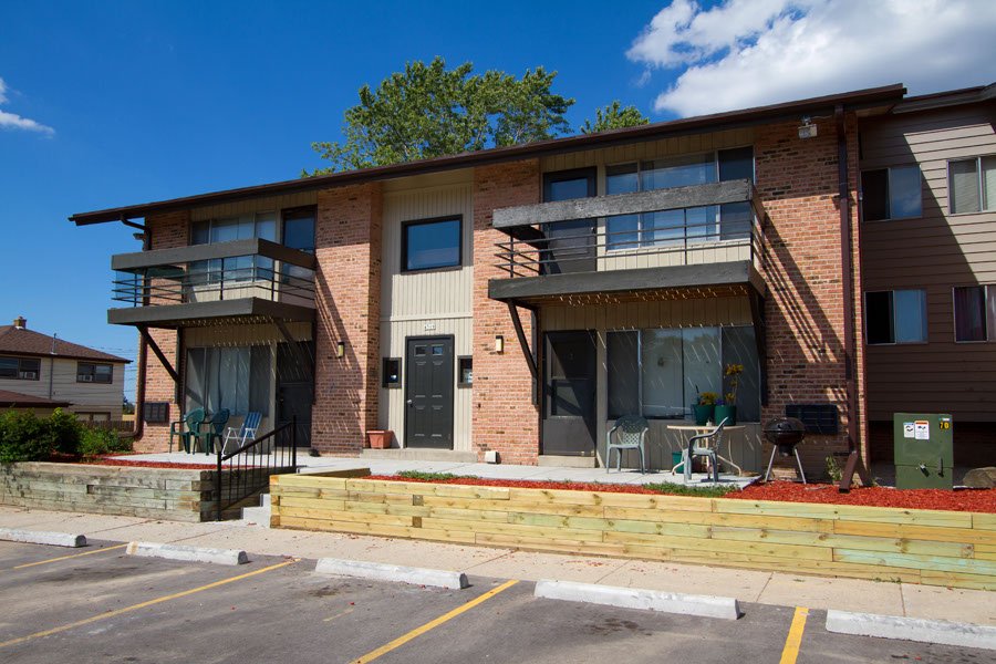 4574 South 20th Street Milwaukee, WI Apartment for Rent