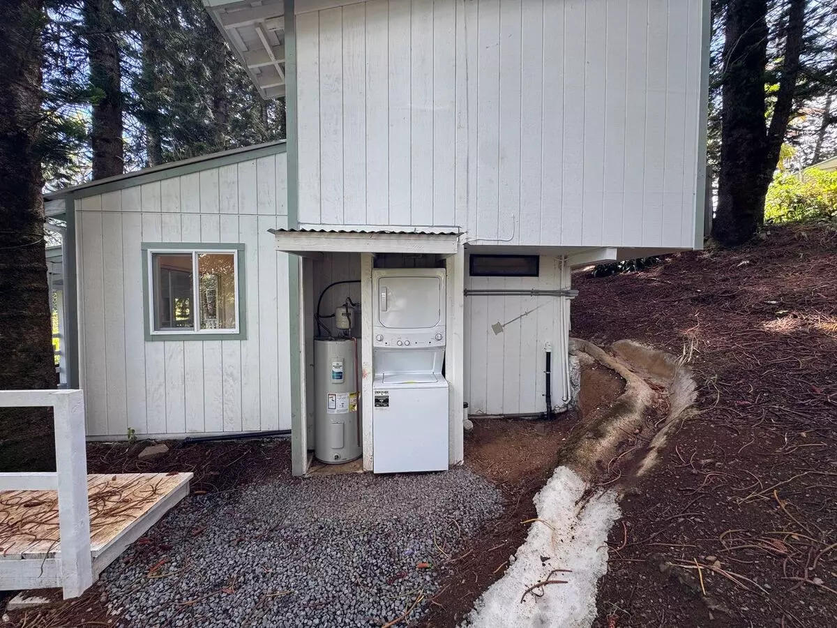 Two Bed One Bath Cottage In Haiku House for rent in Haiku, HI