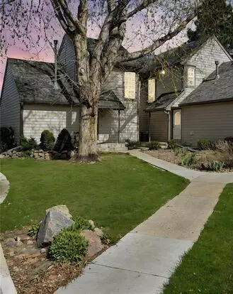 3 Bedroom 3 Bathroom Renovated Townhome Apartment for rent in Colorado Springs, CO 3 Bedroom 3 Bathroom Renovated Townhome Apartment for rent in Colorado Springs, CO