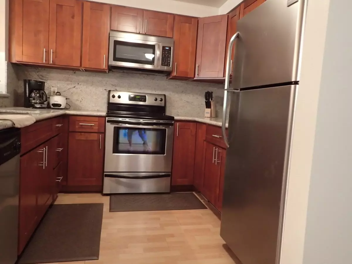 Beautiful Furnished 2Bed Kihei Shores Condo! Complex Pool, Jacuzzi And Bbq Area House for rent in Kihei, HI