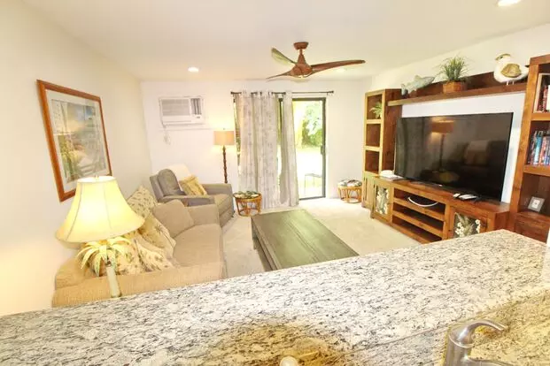 F-104 Kihei Shores Furnished 2 Bed/2 Full Baths - Close To Beach - Complex Pool And Jacuzzi - Unbeatable Price!! Apartment for rent in Kihei, HI