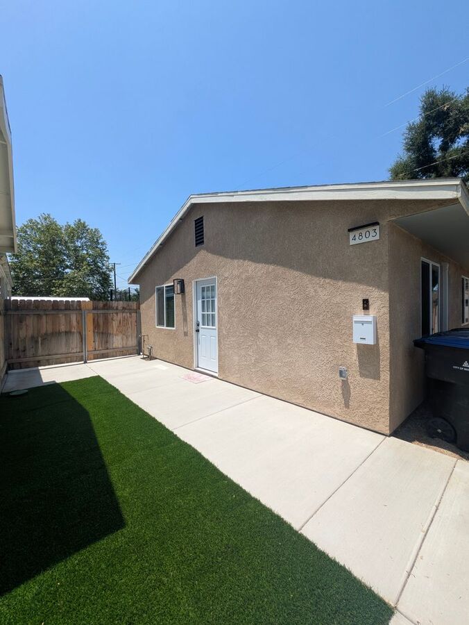 Charming Adu In Riverside Apartments Riverside, CA | Rentable