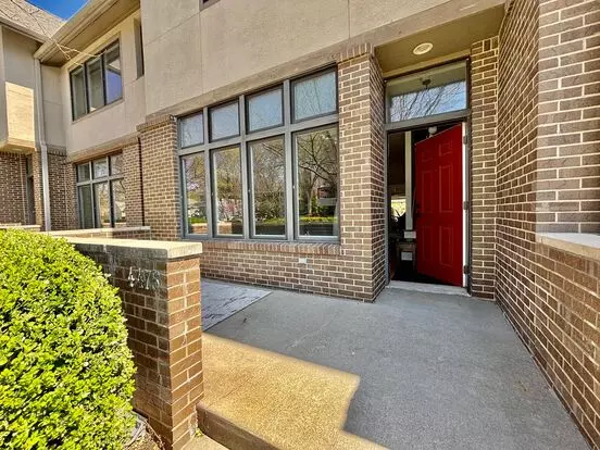 Rare 2 Bed, 2 1/2 Bath Townhome With Garage! Apartment for rent in Kansas City, KS