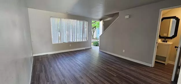 2 Bed, 1.5 Bath Town Home North Medford Apartment for rent in Medford, OR