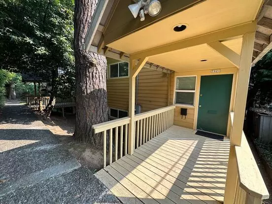 South Tabor 3 Bedroom 1.5 Bath Duplex Unit - Water/sewer, Garbage, And Yard Service Included! Apartment for rent in Portland, OR South Tabor 3 Bedroom 1.5 Bath Duplex Unit - Water/sewer, Garbage, And Yard Service Included! Apartment for rent in Portland, OR